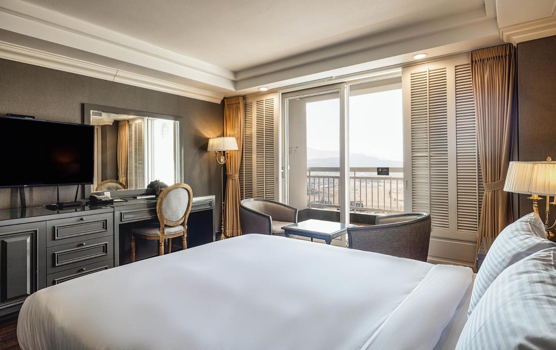 Kensington Hotel Пхёнчхан Экстерьер фото